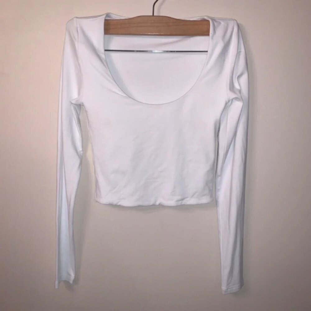 Aritzia Babaton White Sculpt Cropped Long Sleeve Shirt XS